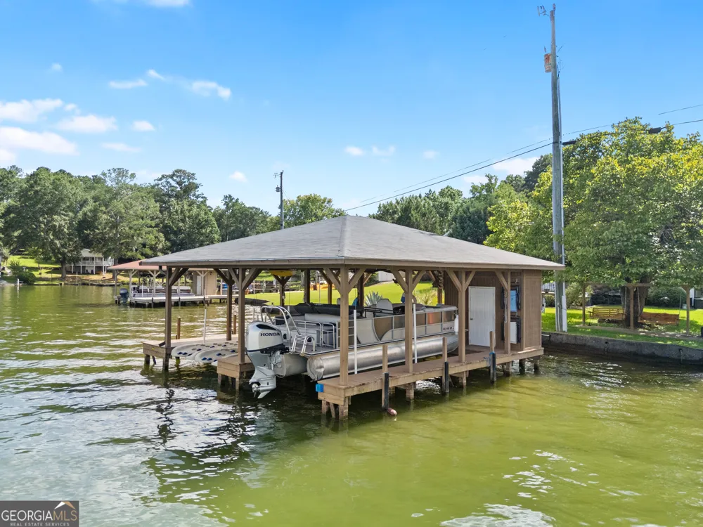 276 Roberts Point RD Jackson, GA 30233