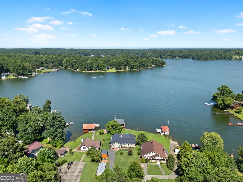 276 Roberts Point RD Jackson, GA 30233