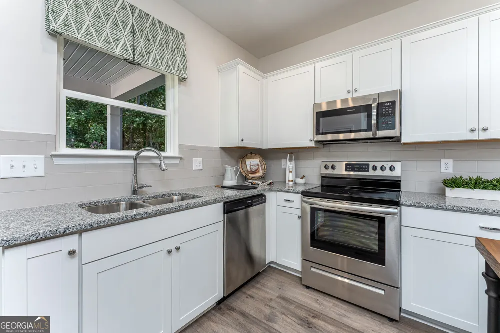 473 Fair Oak LN Calhoun, GA 30701