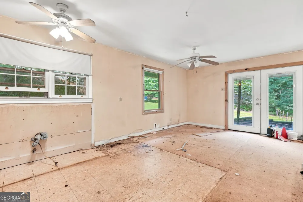 467 Gilliam RD Mineral Bluff, GA 30559