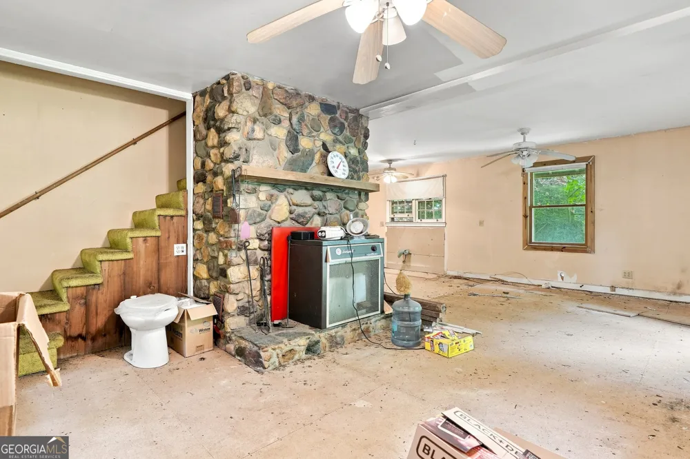 467 Gilliam RD Mineral Bluff, GA 30559