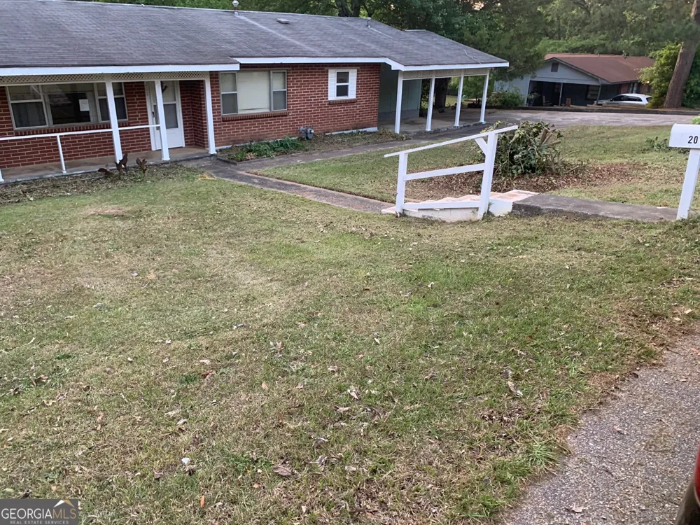 201 Davis DR Centerville, GA 31028