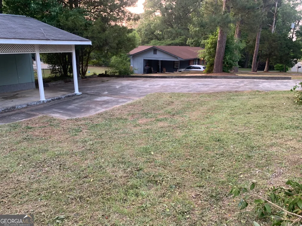 201 Davis DR Centerville, GA 31028