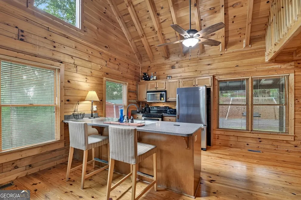 782 Scenic Mountain View RD Blue Ridge, GA 30513
