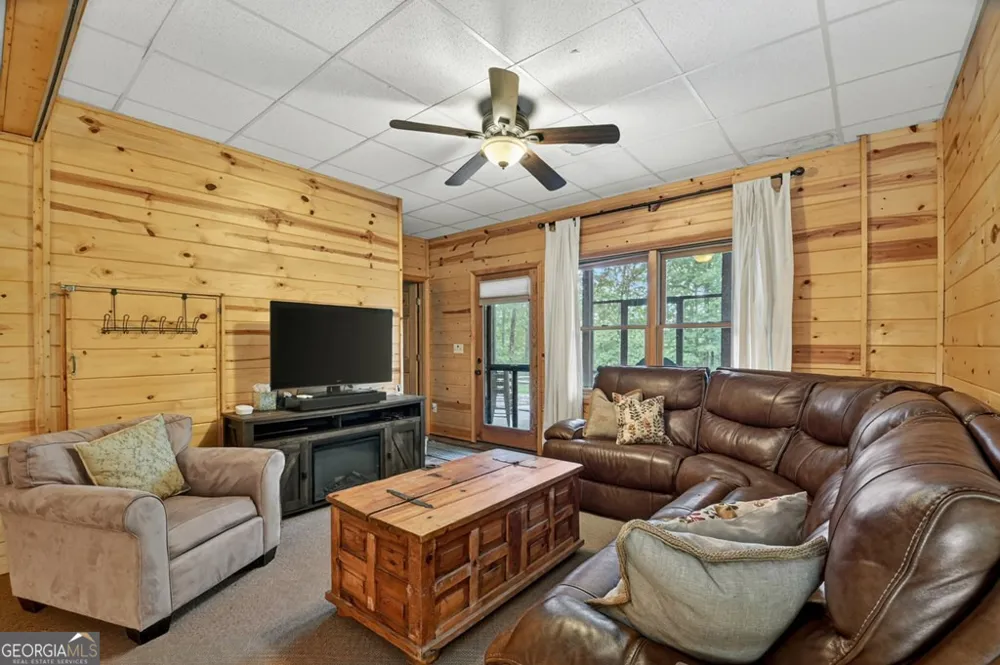 782 Scenic Mountain View RD Blue Ridge, GA 30513