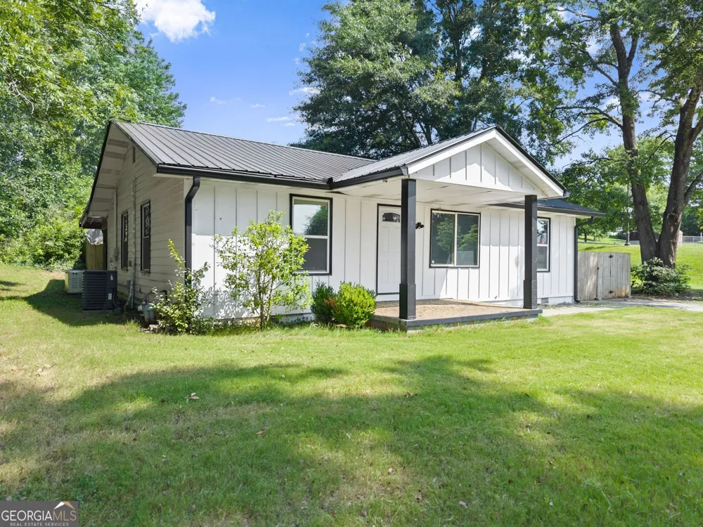 5702 Church ST Flowery Branch, GA 30542