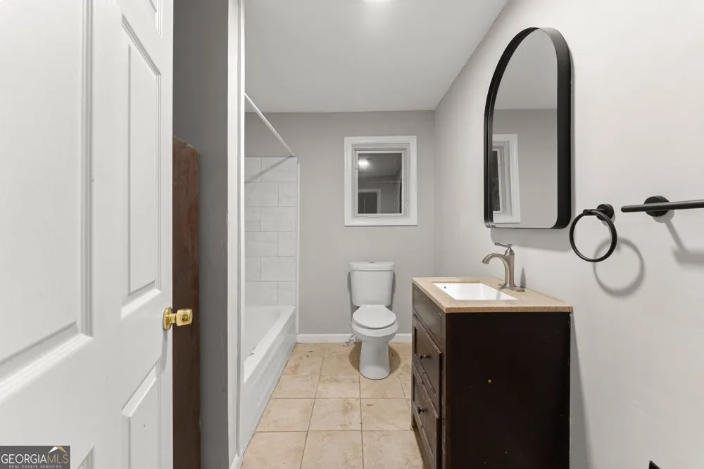 5702 Church ST Flowery Branch, GA 30542