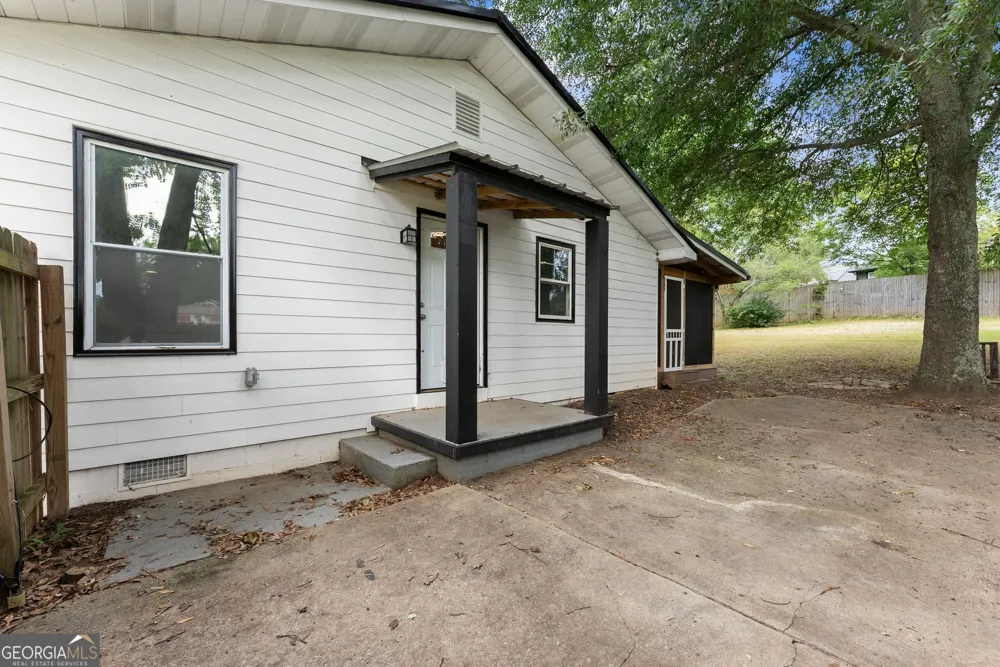 5702 Church ST Flowery Branch, GA 30542