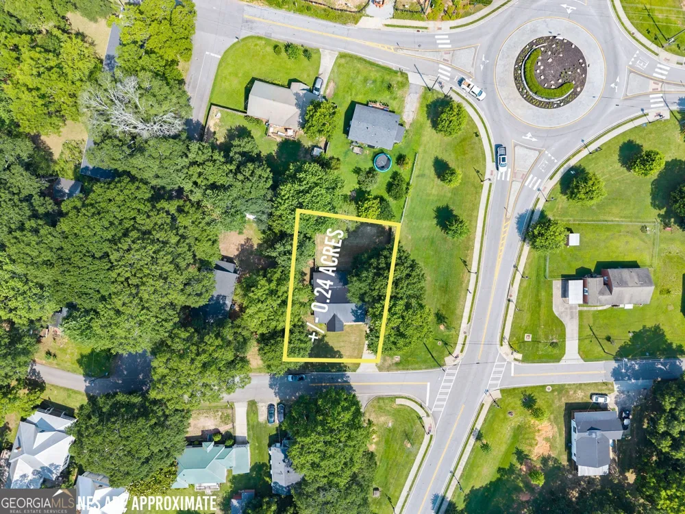 5702 Church ST Flowery Branch, GA 30542