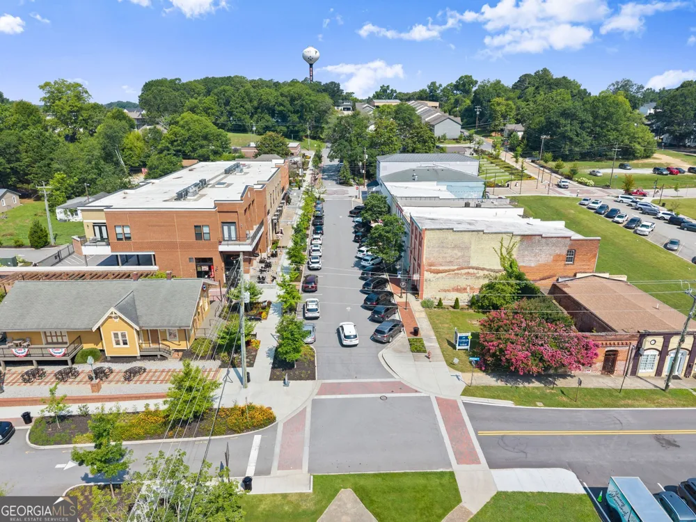 5702 Church ST Flowery Branch, GA 30542