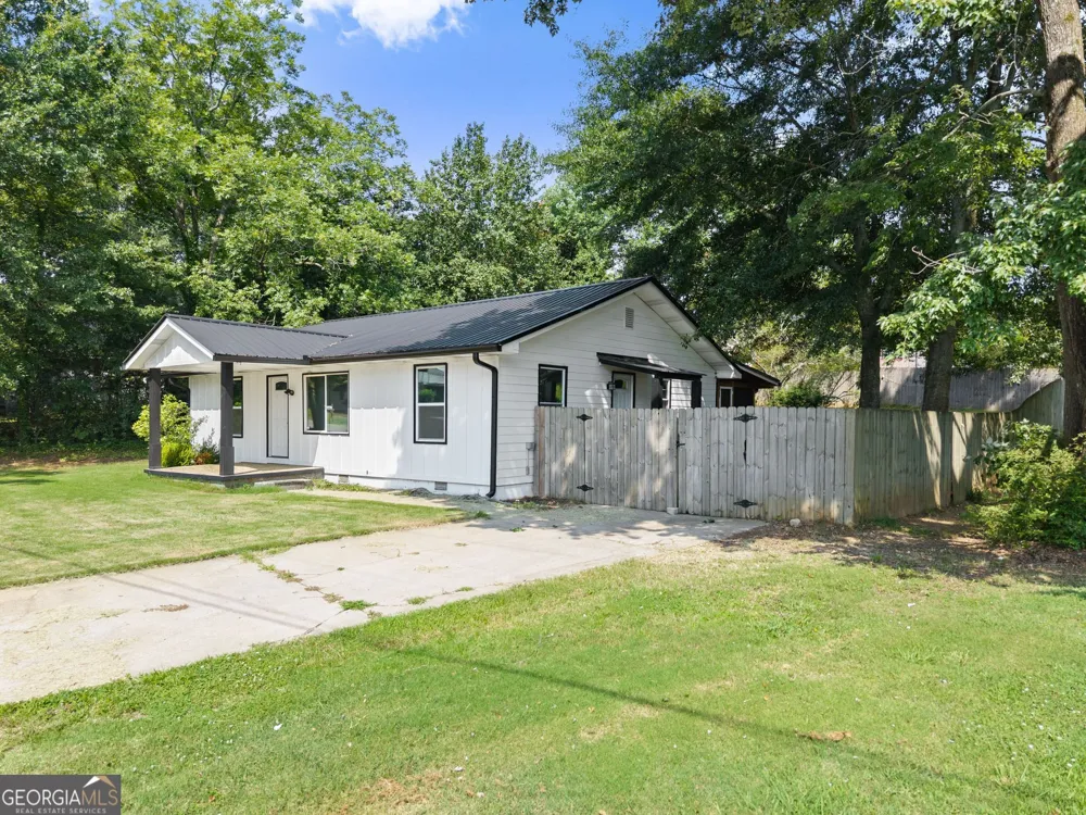 5702 Church ST Flowery Branch, GA 30542