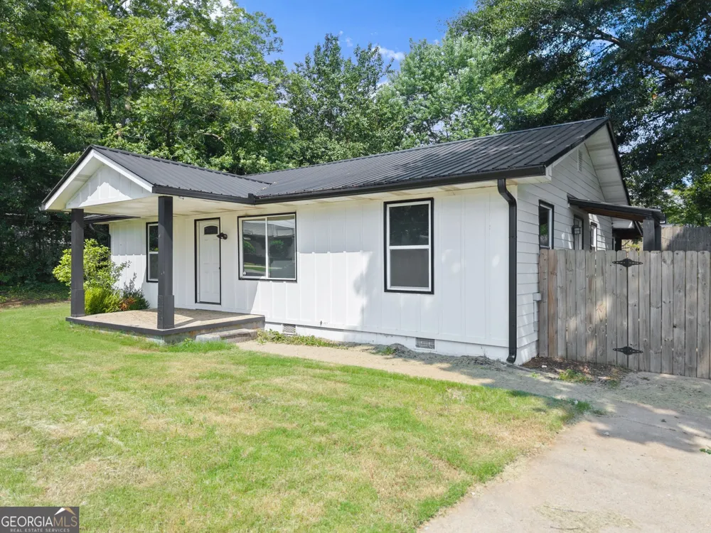 5702 Church ST Flowery Branch, GA 30542