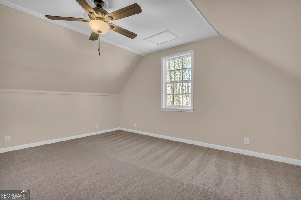 694 Lovers LN Toccoa, GA 30577