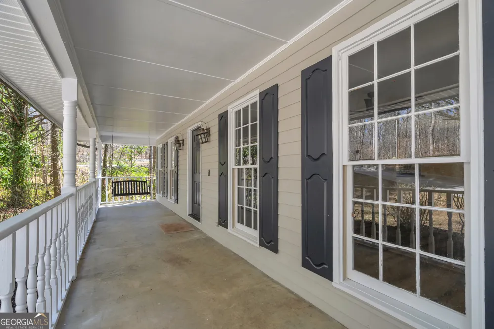 694 Lovers LN Toccoa, GA 30577
