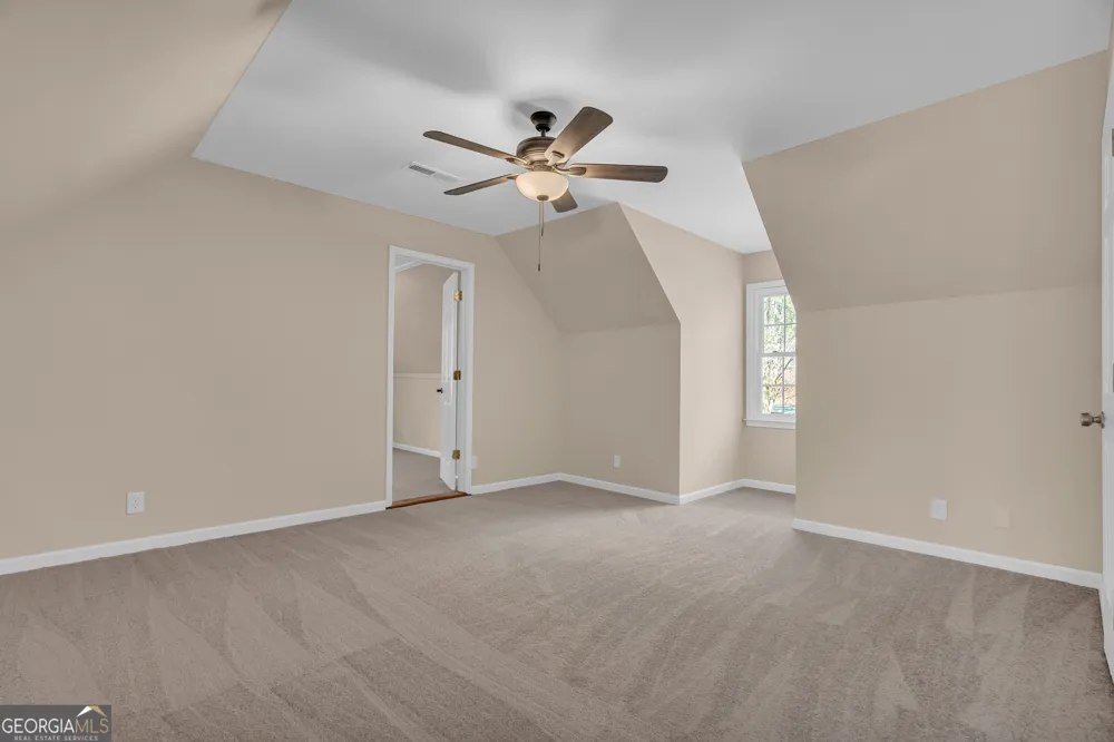 694 Lovers LN Toccoa, GA 30577