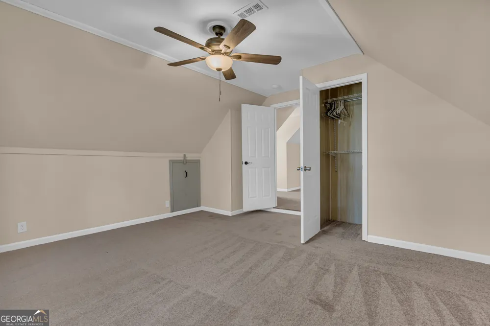 694 Lovers LN Toccoa, GA 30577