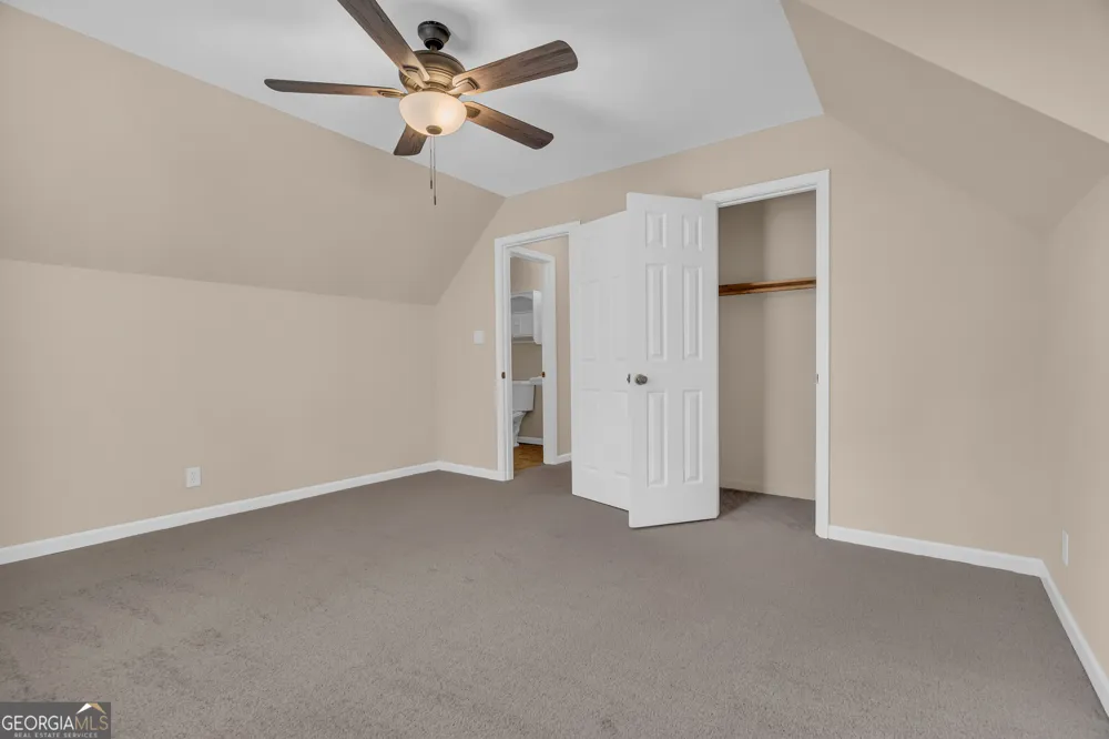 694 Lovers LN Toccoa, GA 30577