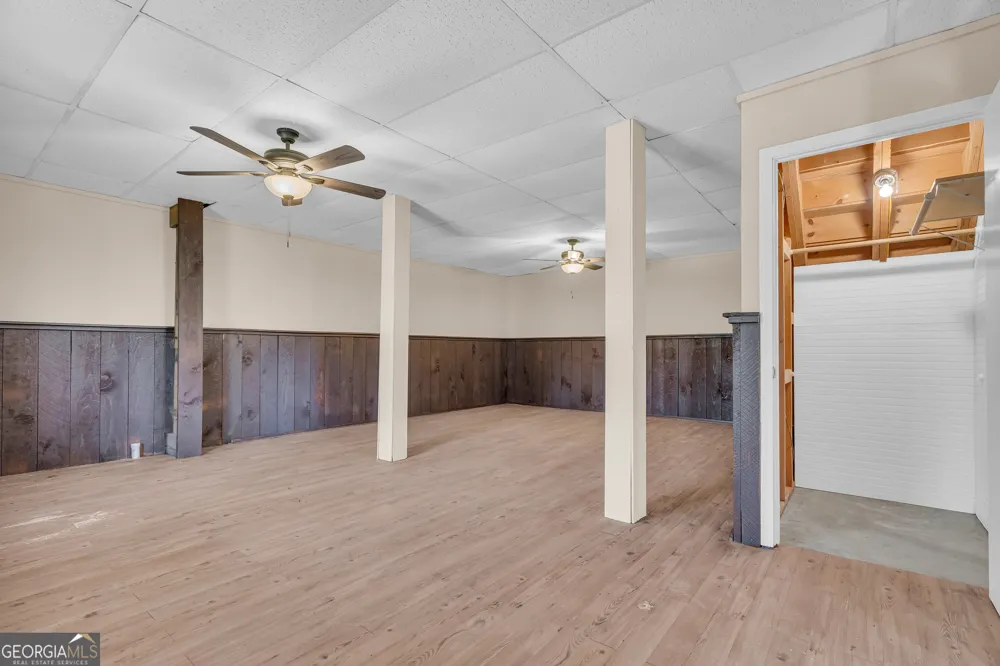 694 Lovers LN Toccoa, GA 30577