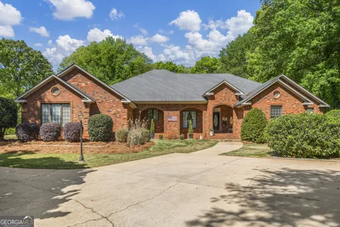 1017 Riverside DR