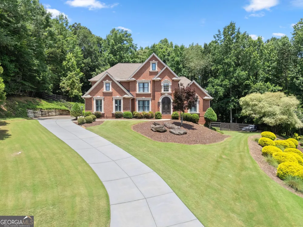 136 Riverview DR Suwanee, GA 30024