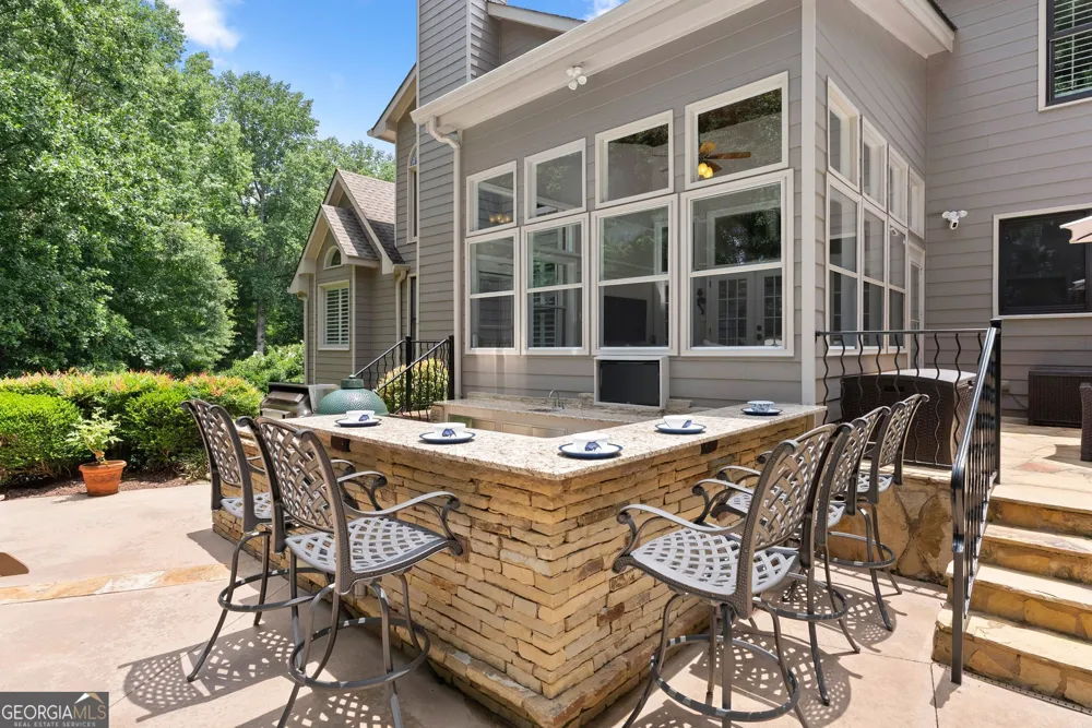 136 Riverview DR Suwanee, GA 30024