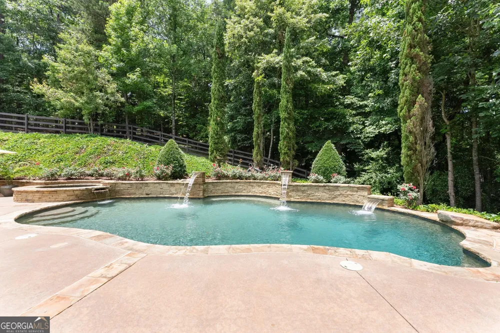 136 Riverview DR Suwanee, GA 30024