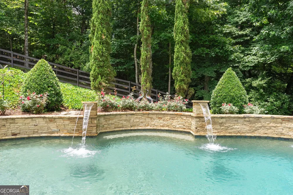 136 Riverview DR Suwanee, GA 30024