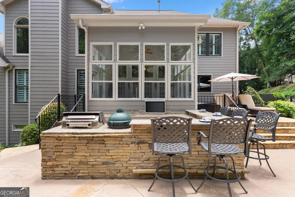 136 Riverview DR Suwanee, GA 30024