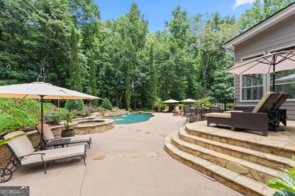 136 Riverview DR Suwanee, GA 30024