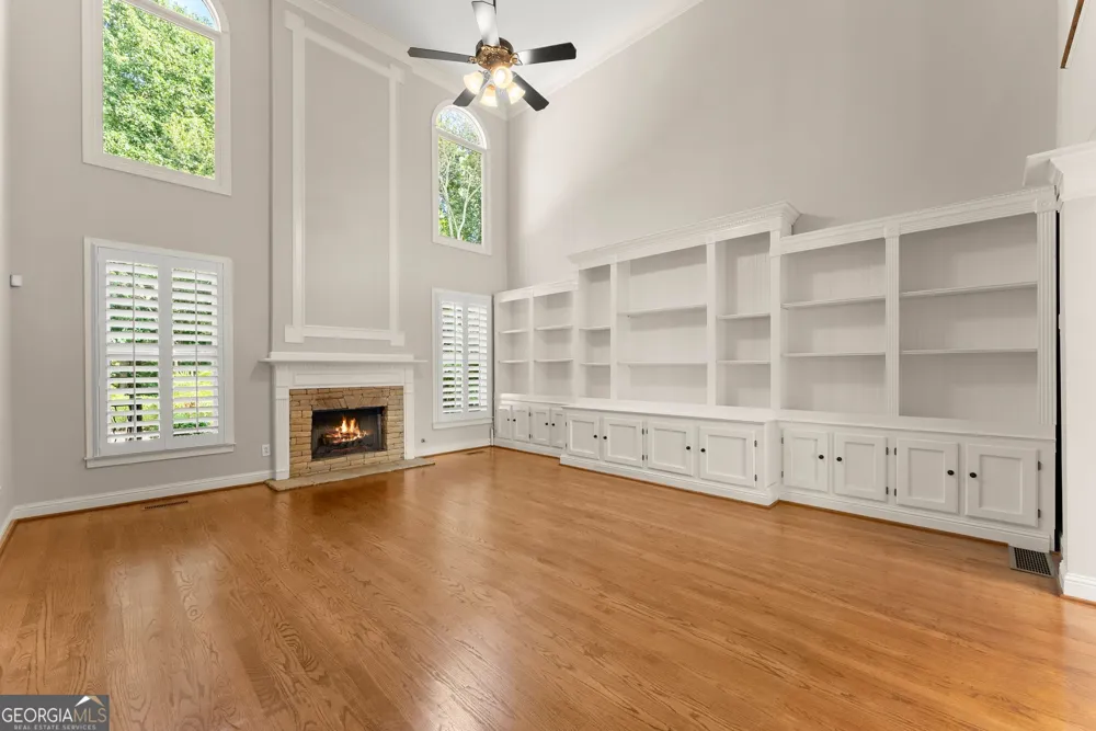 136 Riverview DR Suwanee, GA 30024