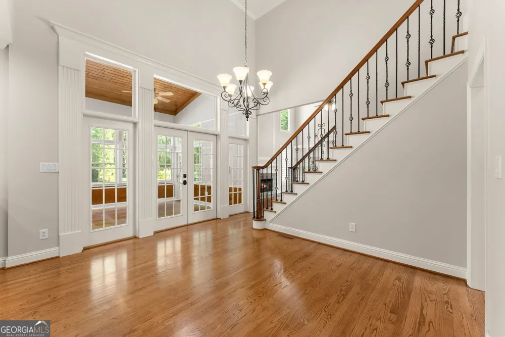 136 Riverview DR Suwanee, GA 30024