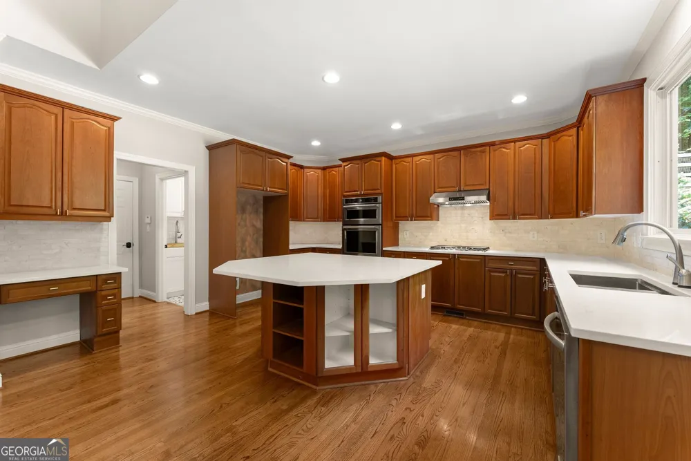 136 Riverview DR Suwanee, GA 30024