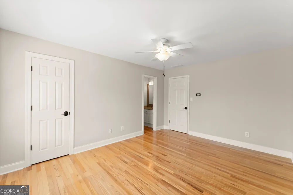 136 Riverview DR Suwanee, GA 30024