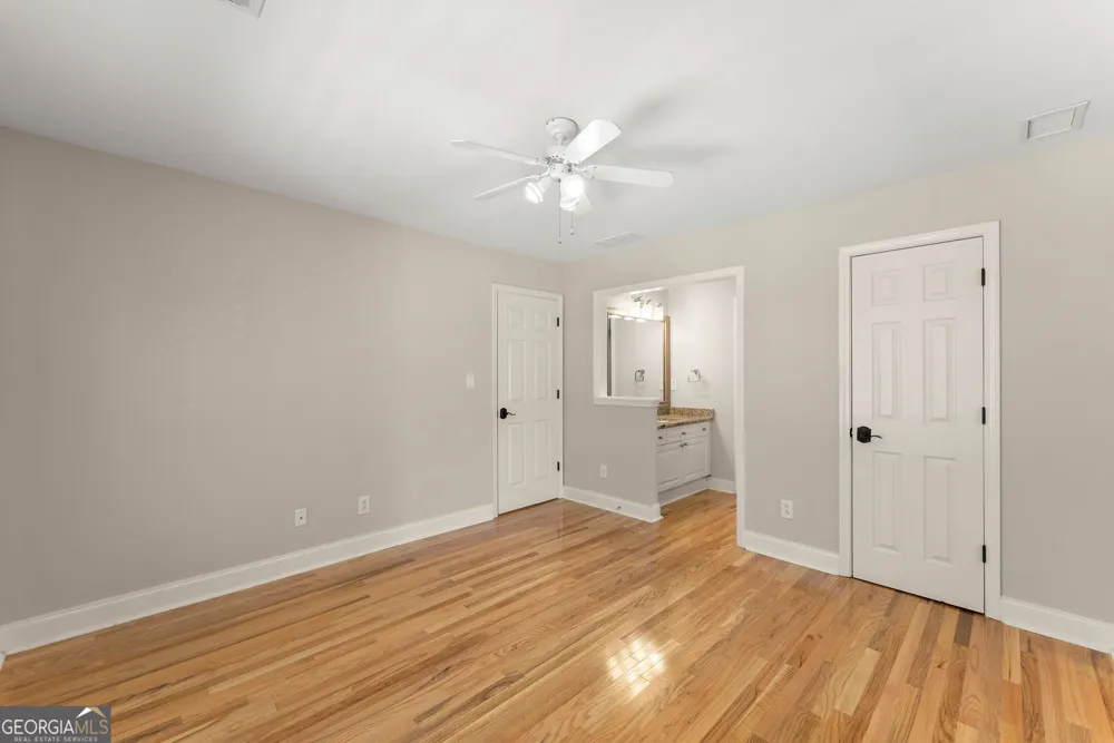 136 Riverview DR Suwanee, GA 30024