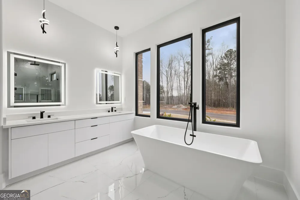 21 Rocky Ridge WAY Auburn, GA 30011