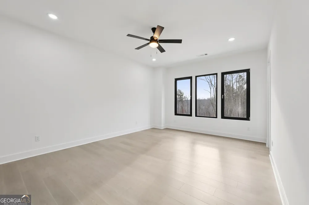 21 Rocky Ridge WAY Auburn, GA 30011