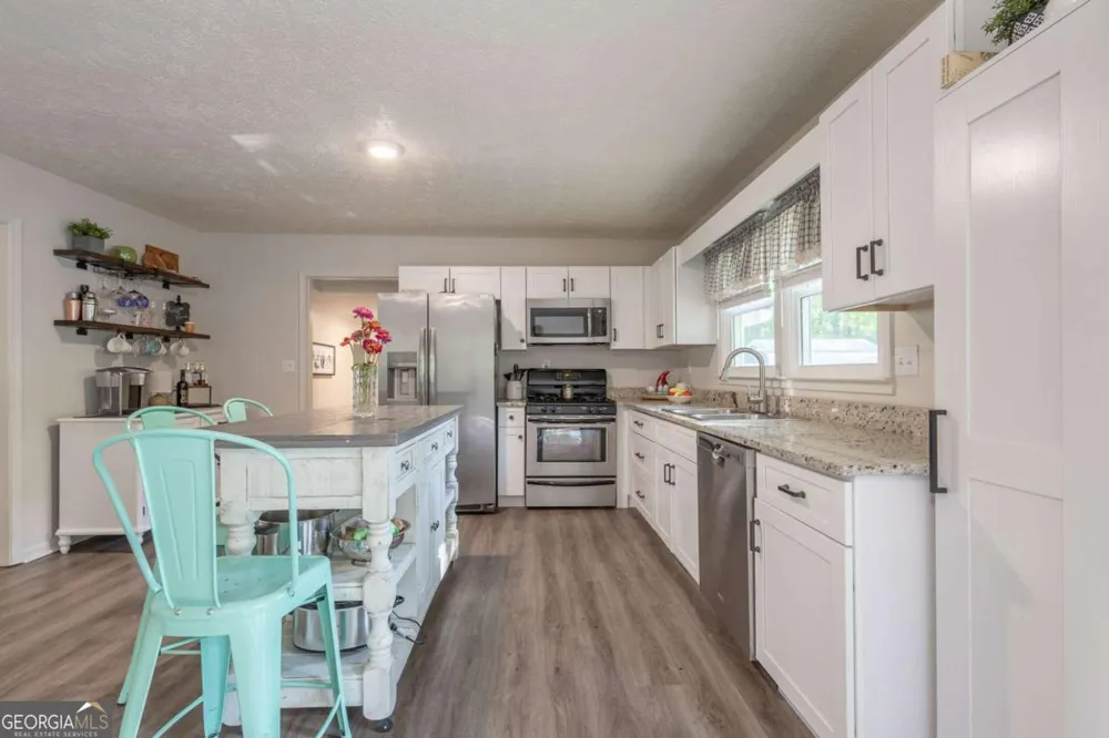 45 Lee DR Carrollton, GA 30116