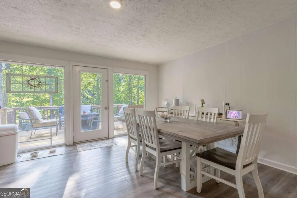 45 Lee DR Carrollton, GA 30116