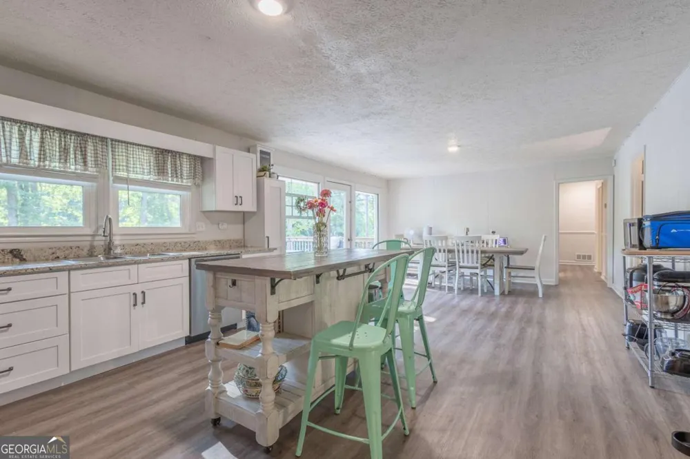 45 Lee DR Carrollton, GA 30116
