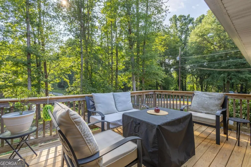 45 Lee DR Carrollton, GA 30116