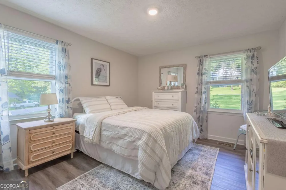 45 Lee DR Carrollton, GA 30116