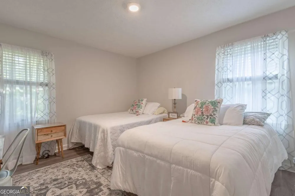 45 Lee DR Carrollton, GA 30116