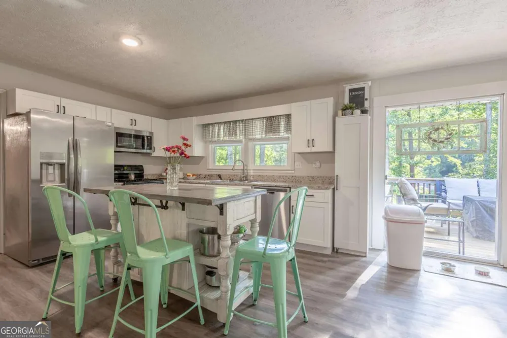 45 Lee DR Carrollton, GA 30116