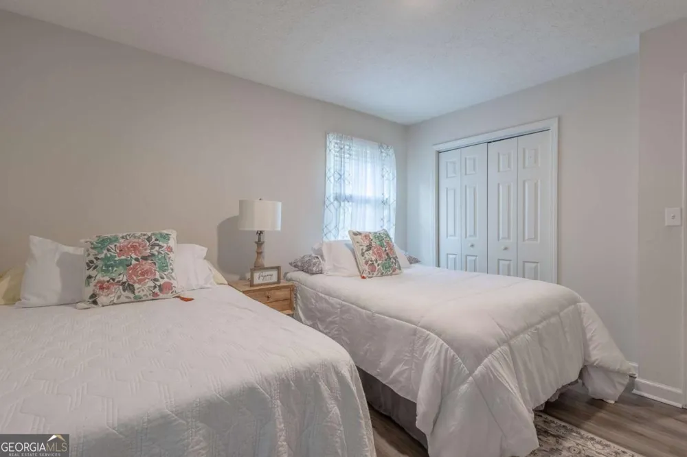 45 Lee DR Carrollton, GA 30116