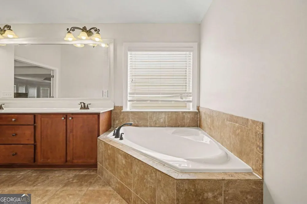1210 Del Mar Club DR Dacula, GA 30019