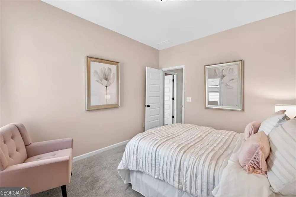 109 Shire LOOP Calhoun, GA 30701
