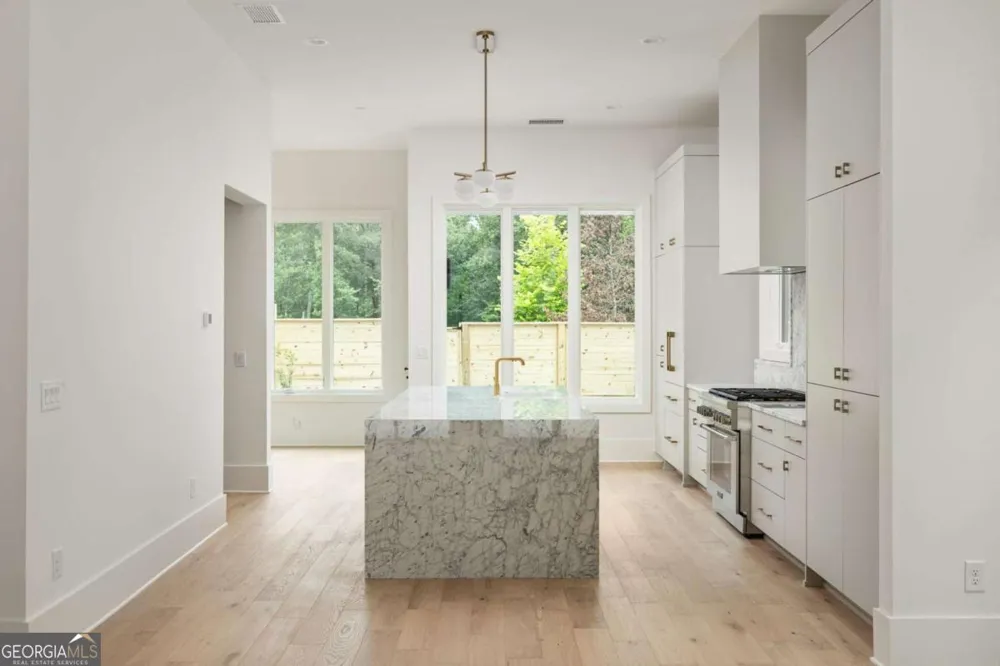 11560 Serenbe LN Chattahoochee Hills, GA 30268