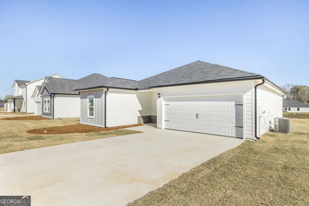 403 Georgian WALK Byron, GA 31008