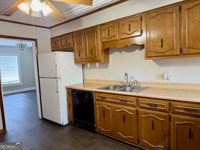 405 S Leroy ST Metter, GA 30439