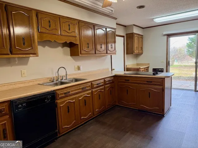 405 S Leroy ST Metter, GA 30439